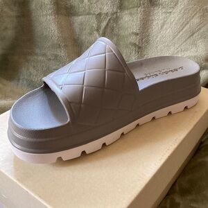 NWB Beach Slides by/Slides sandals size 10M